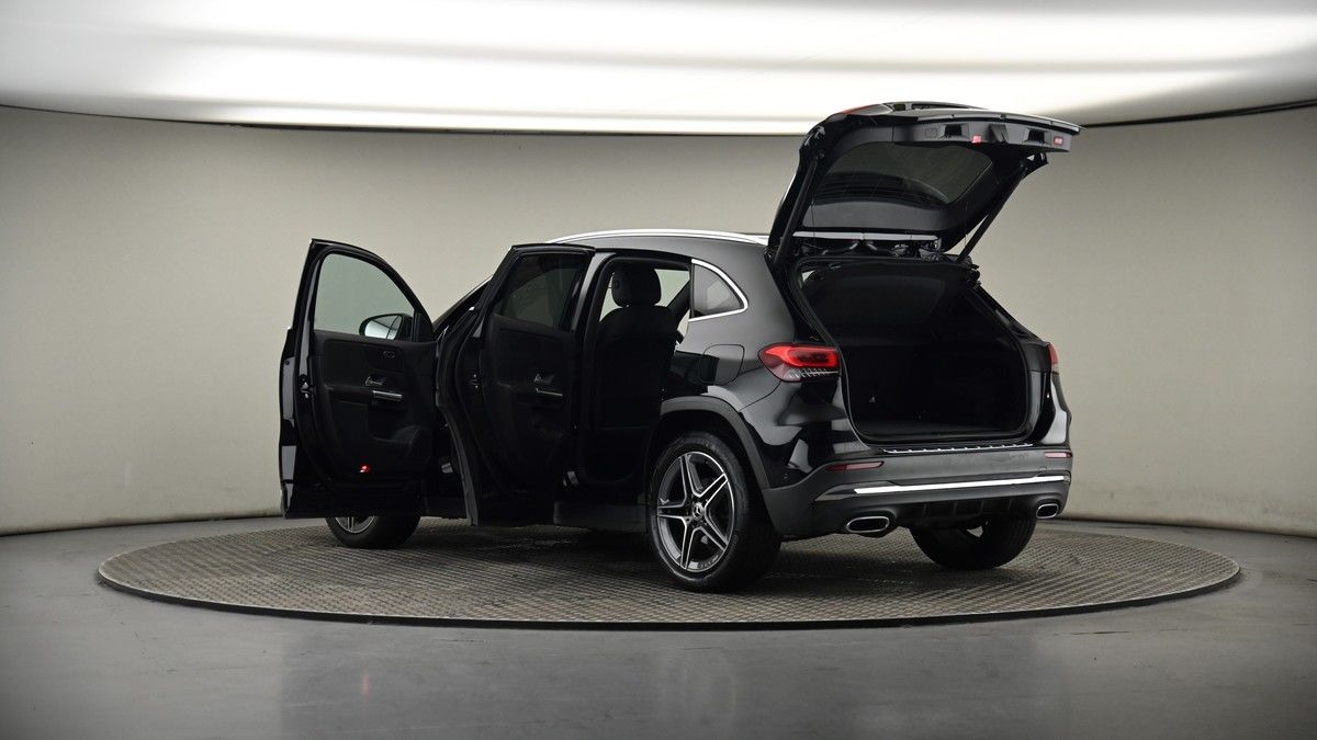 More views of Mercedes-Benz GLA