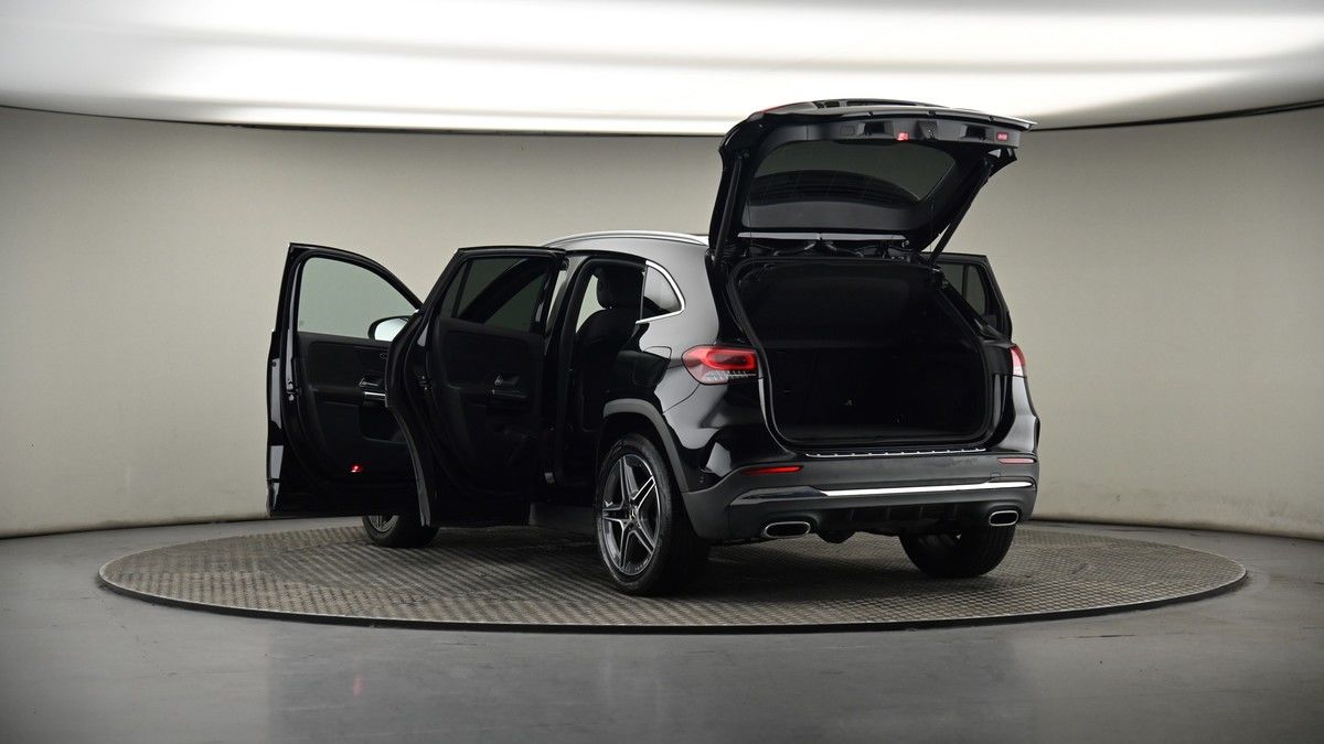 Mercedes-Benz GLA Image 7