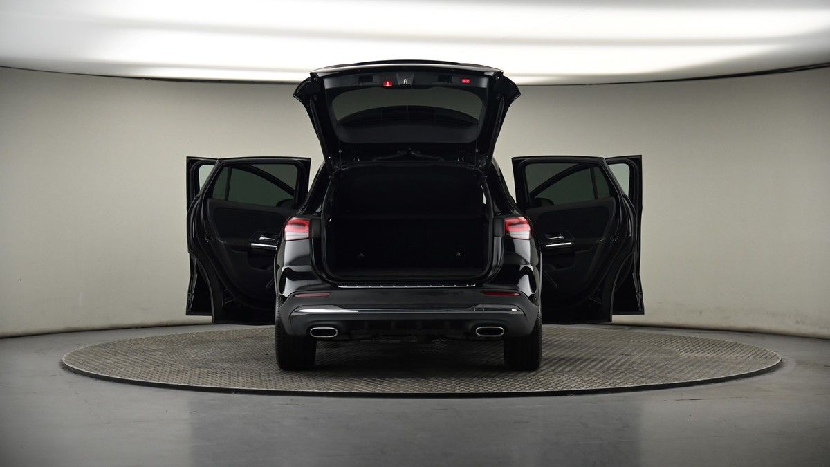 More views of Mercedes-Benz GLA