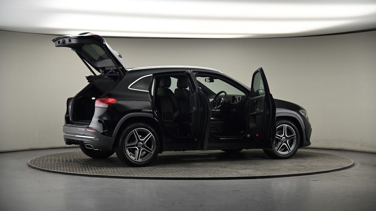 More views of Mercedes-Benz GLA