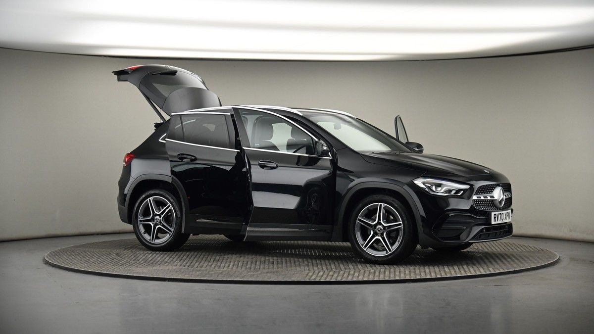 More views of Mercedes-Benz GLA