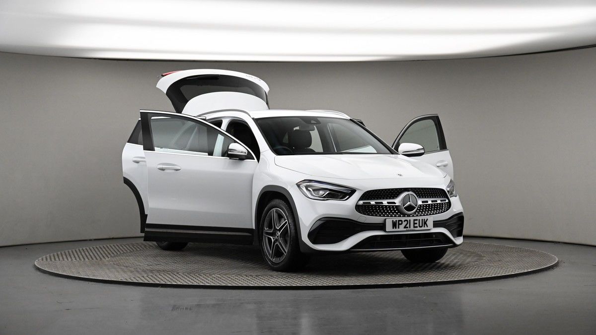 More views of Mercedes-Benz GLA