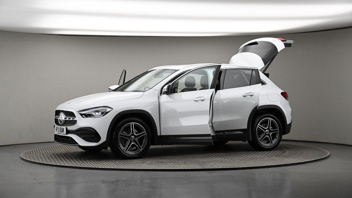 More views of Mercedes-Benz GLA