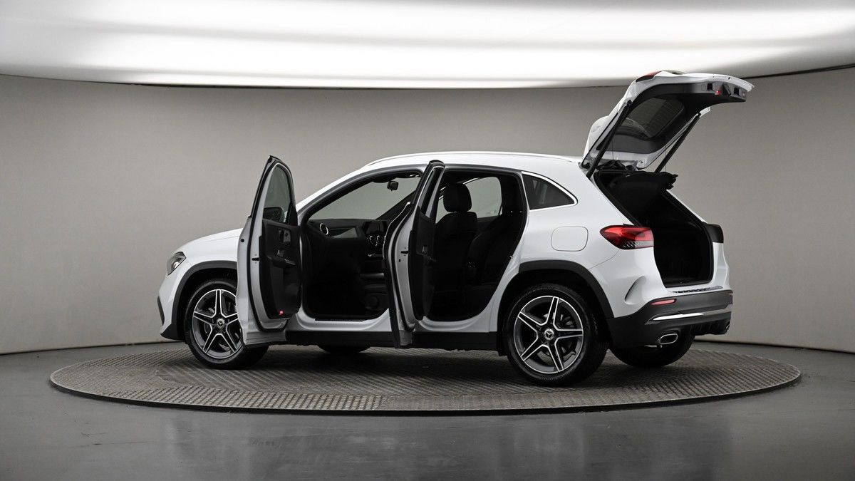More views of Mercedes-Benz GLA