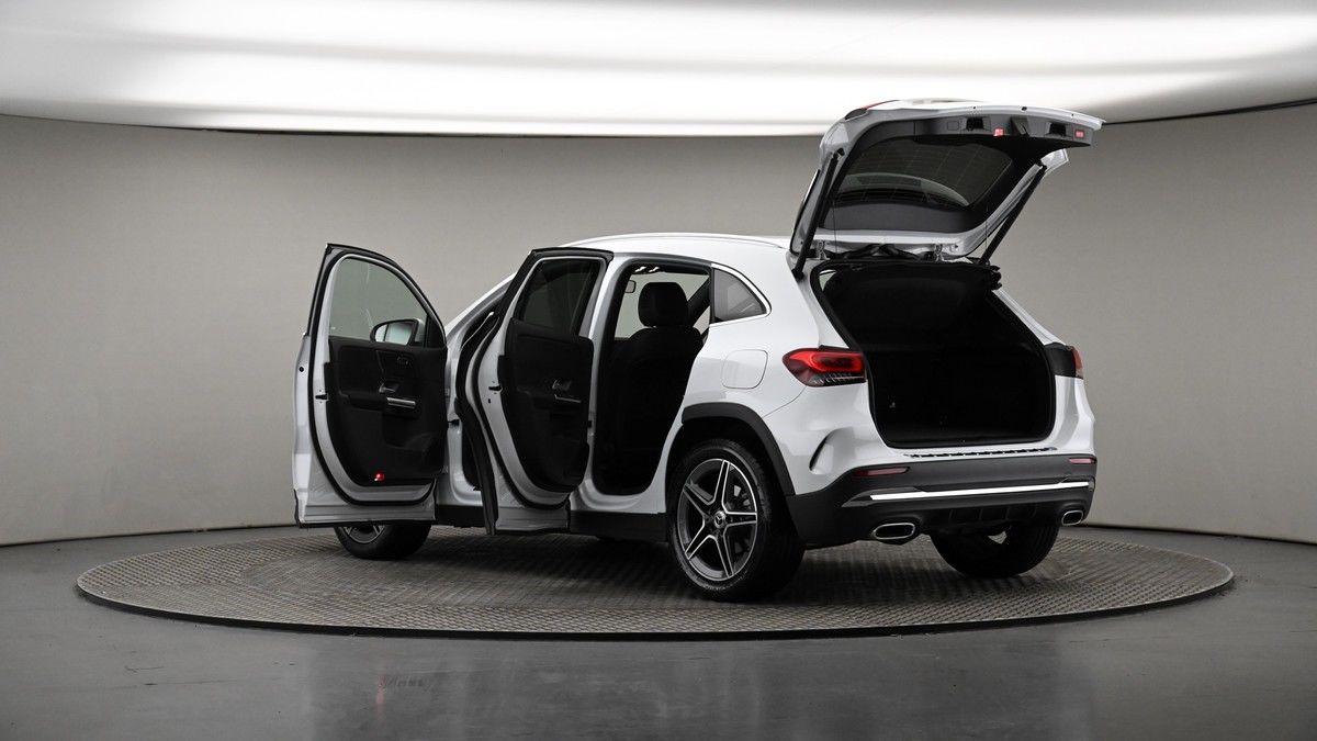 More views of Mercedes-Benz GLA