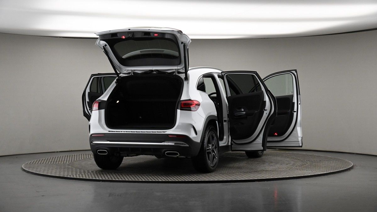 More views of Mercedes-Benz GLA
