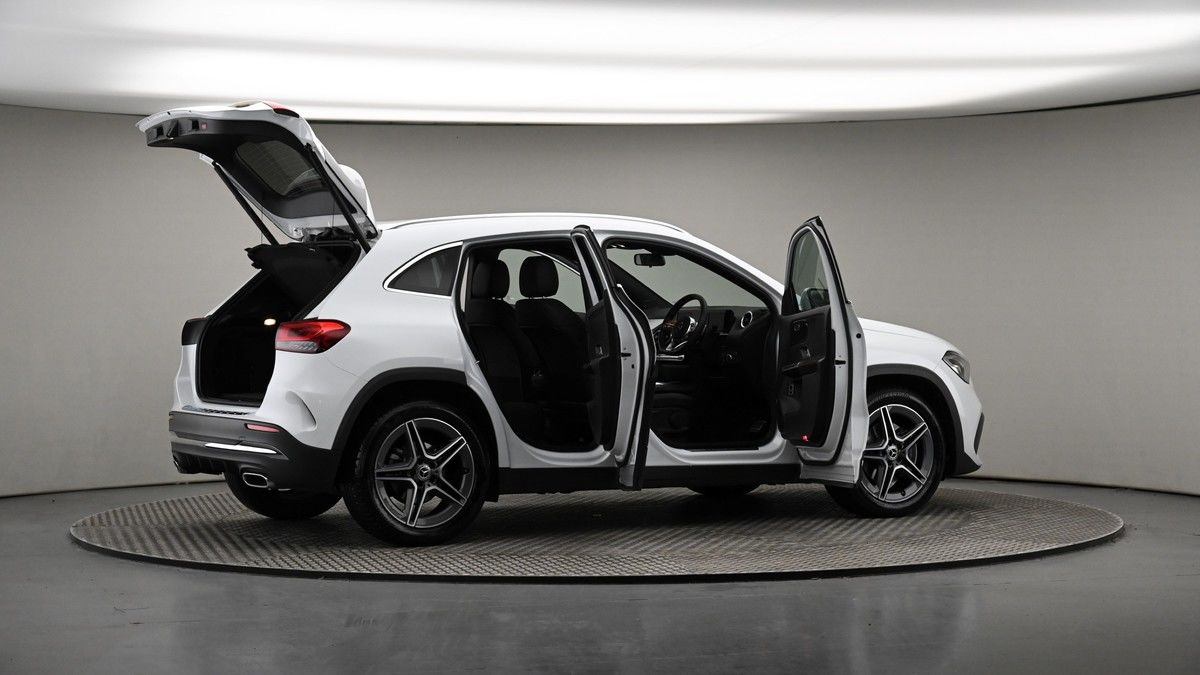More views of Mercedes-Benz GLA