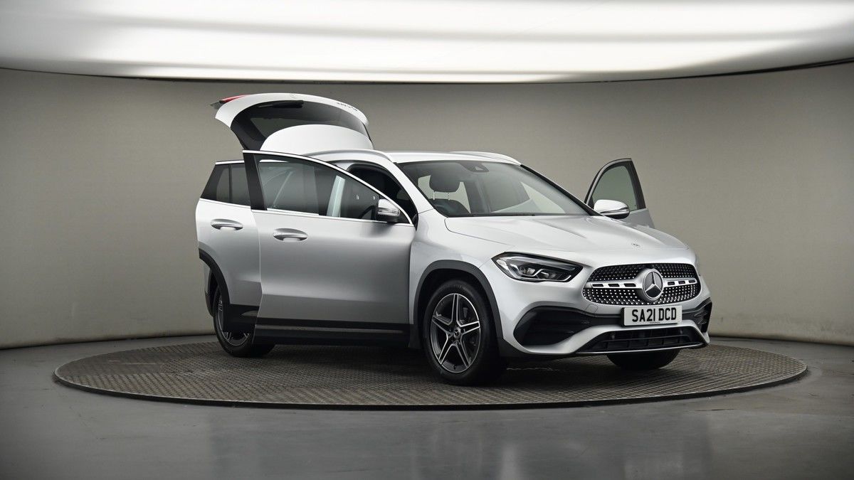 More views of Mercedes-Benz GLA