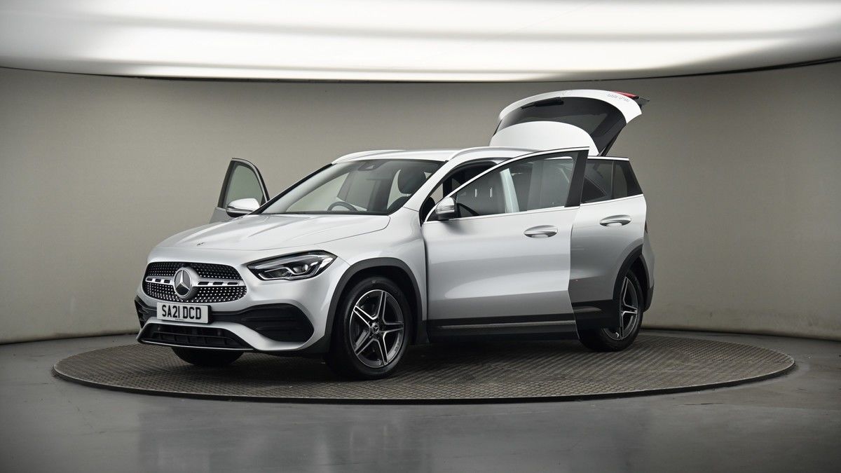More views of Mercedes-Benz GLA