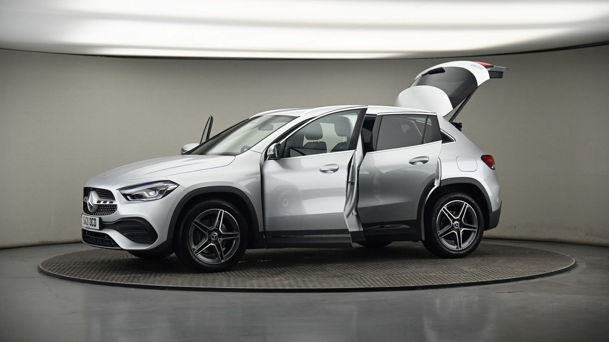 More views of Mercedes-Benz GLA