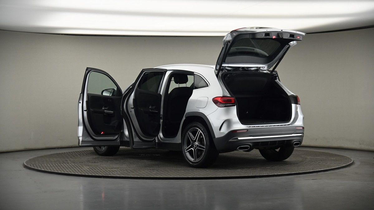 More views of Mercedes-Benz GLA