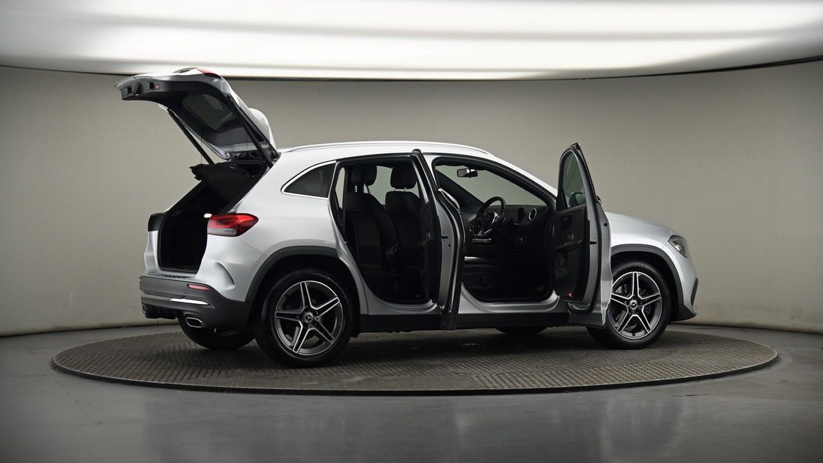 More views of Mercedes-Benz GLA