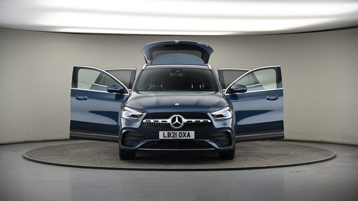More views of Mercedes-Benz GLA