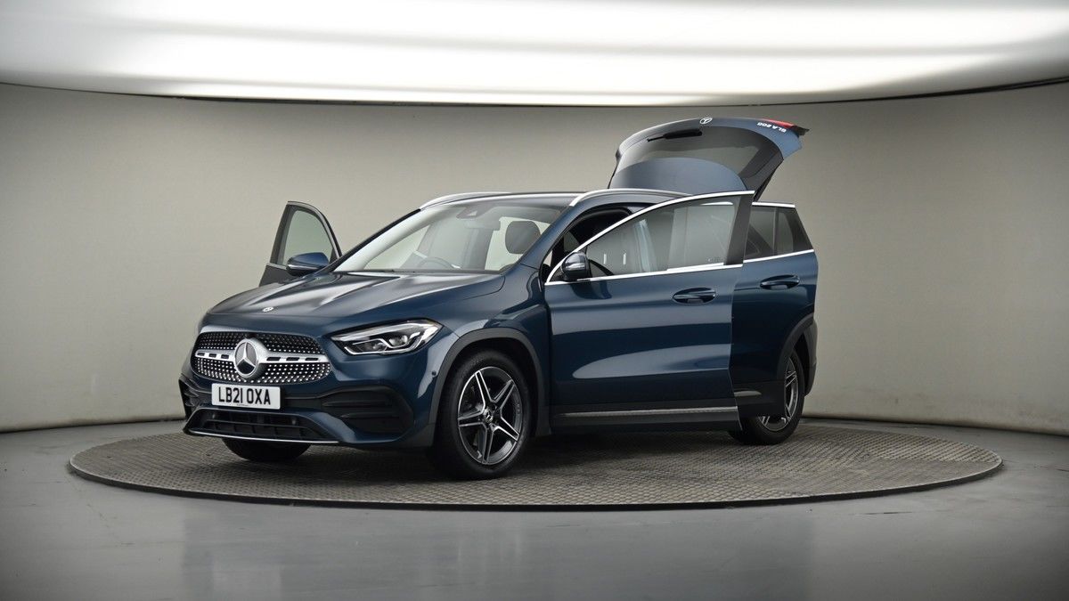 More views of Mercedes-Benz GLA