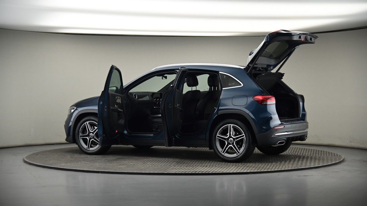 More views of Mercedes-Benz GLA