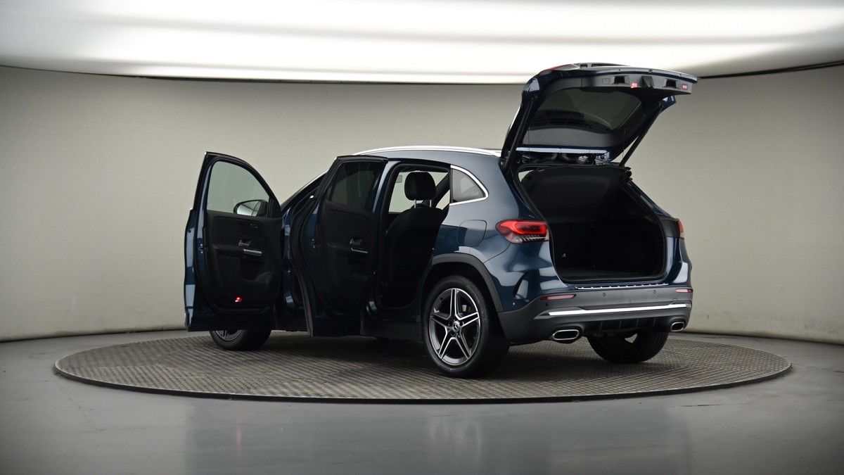 More views of Mercedes-Benz GLA