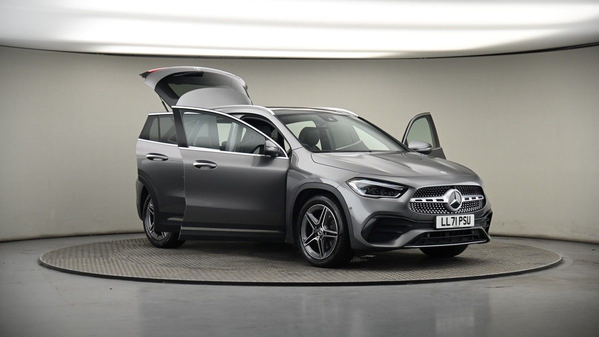 More views of Mercedes-Benz GLA
