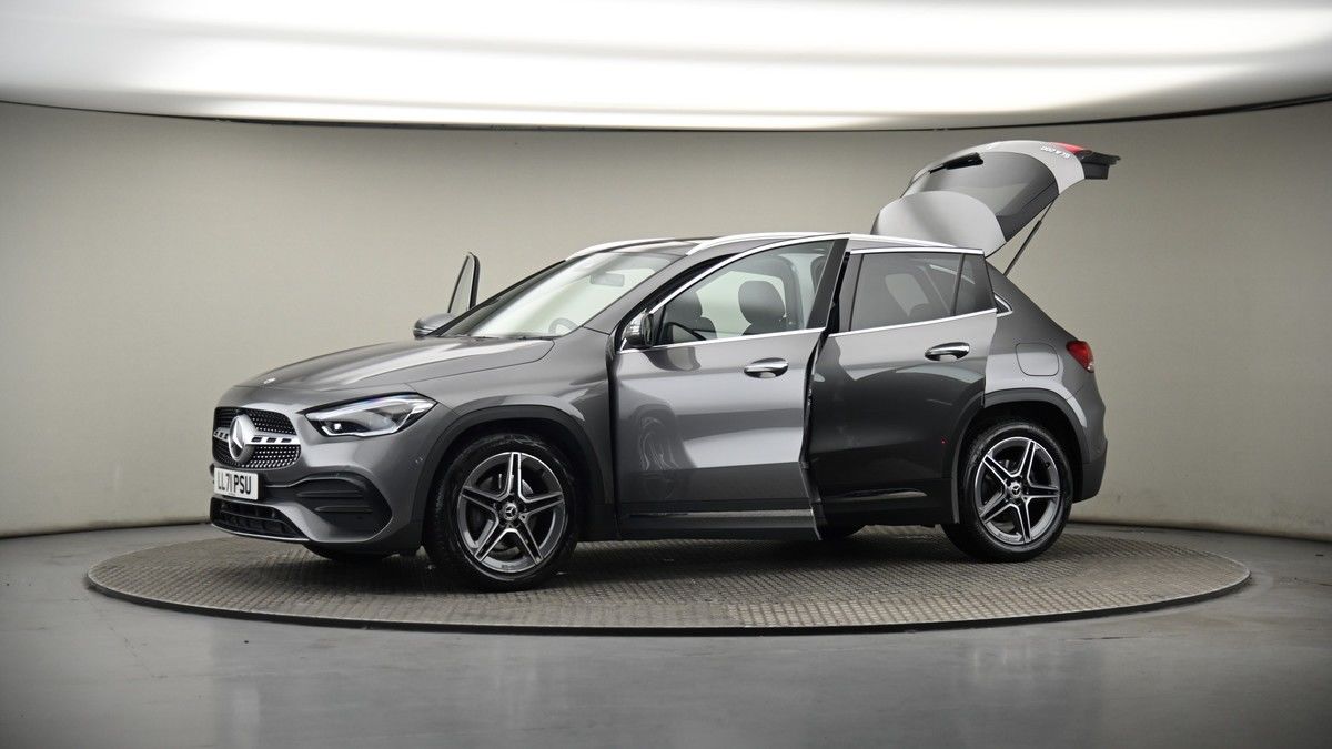 More views of Mercedes-Benz GLA