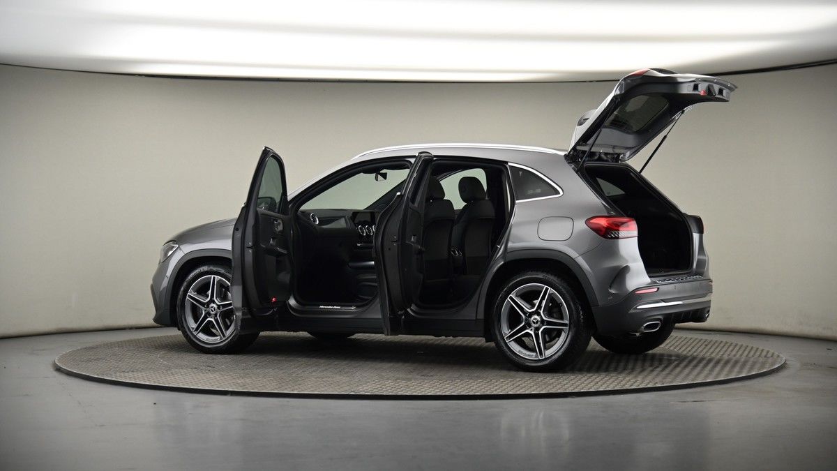More views of Mercedes-Benz GLA