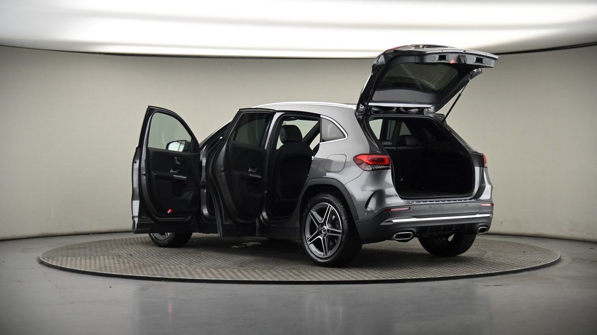 More views of Mercedes-Benz GLA