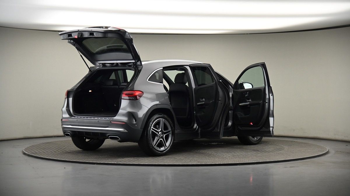 More views of Mercedes-Benz GLA