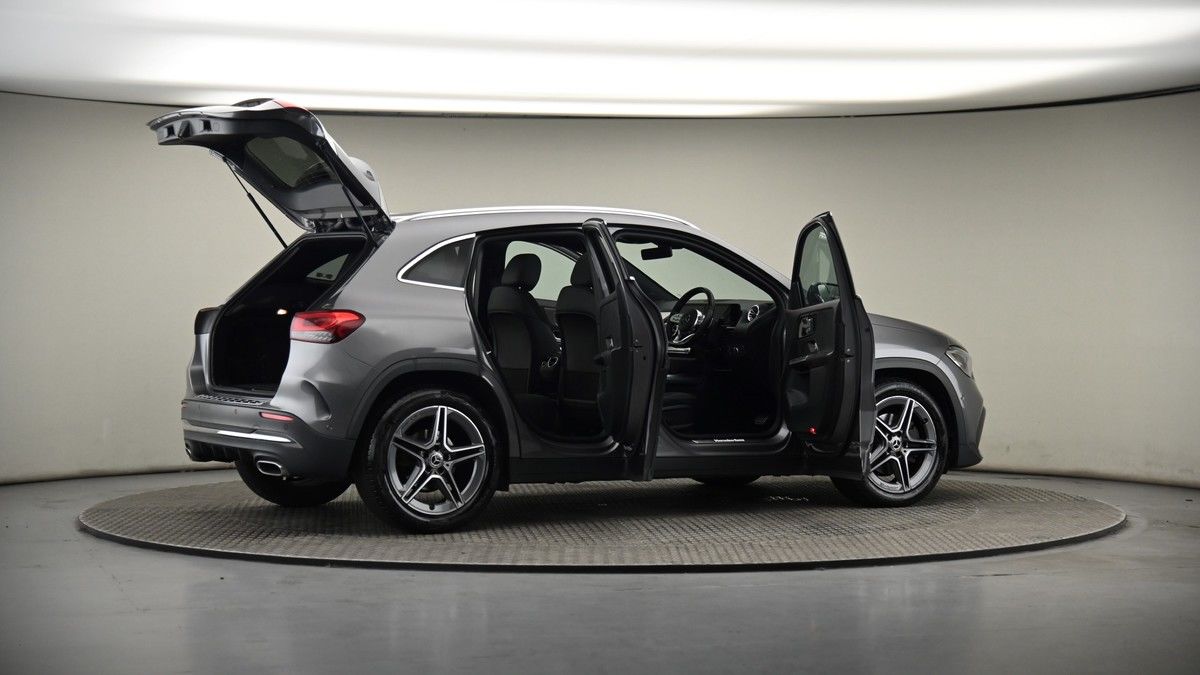 More views of Mercedes-Benz GLA