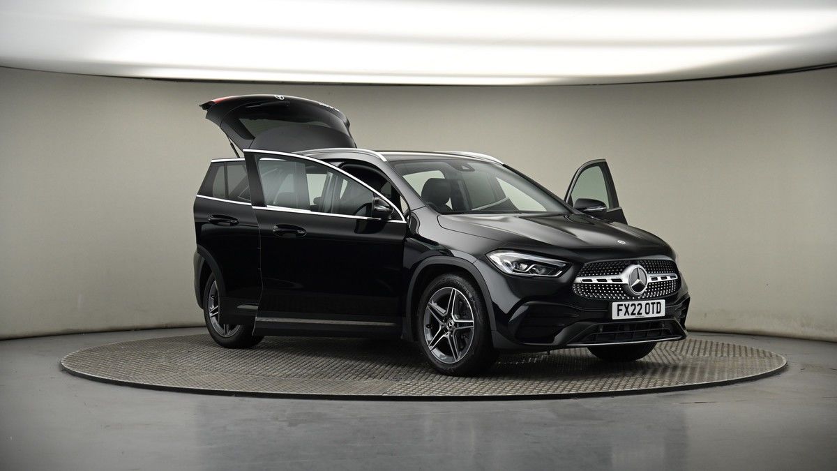 More views of Mercedes-Benz GLA