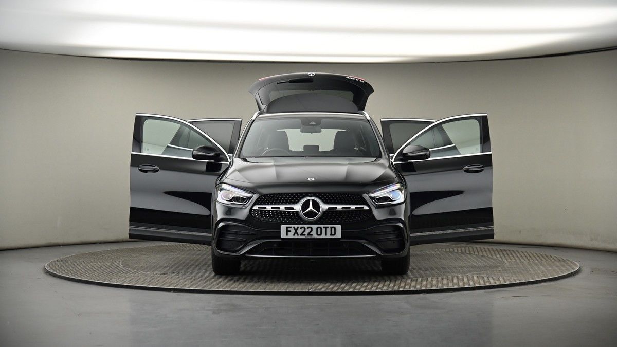 More views of Mercedes-Benz GLA