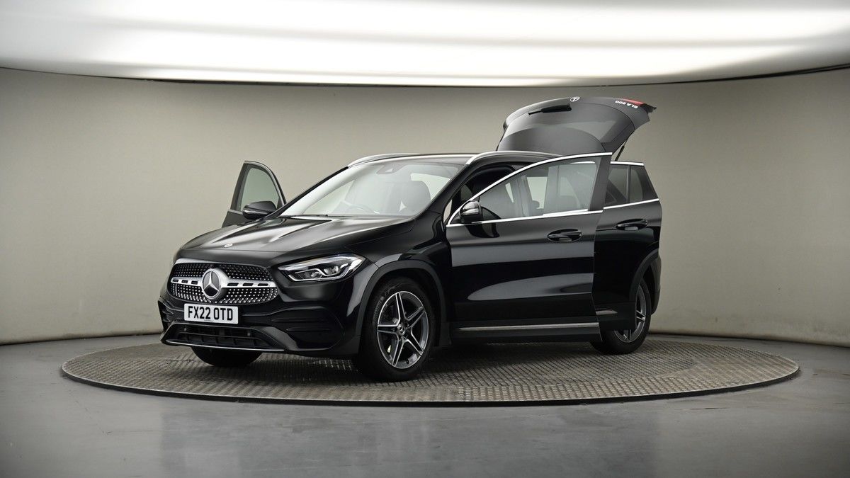More views of Mercedes-Benz GLA