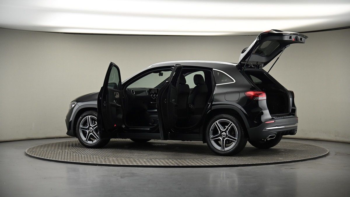 More views of Mercedes-Benz GLA