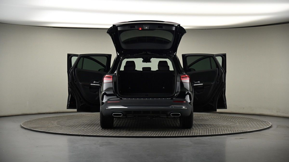 More views of Mercedes-Benz GLA