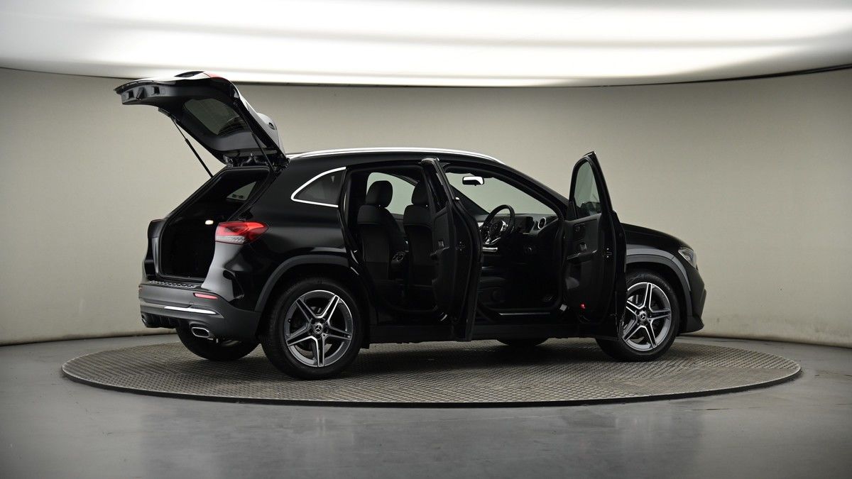 More views of Mercedes-Benz GLA