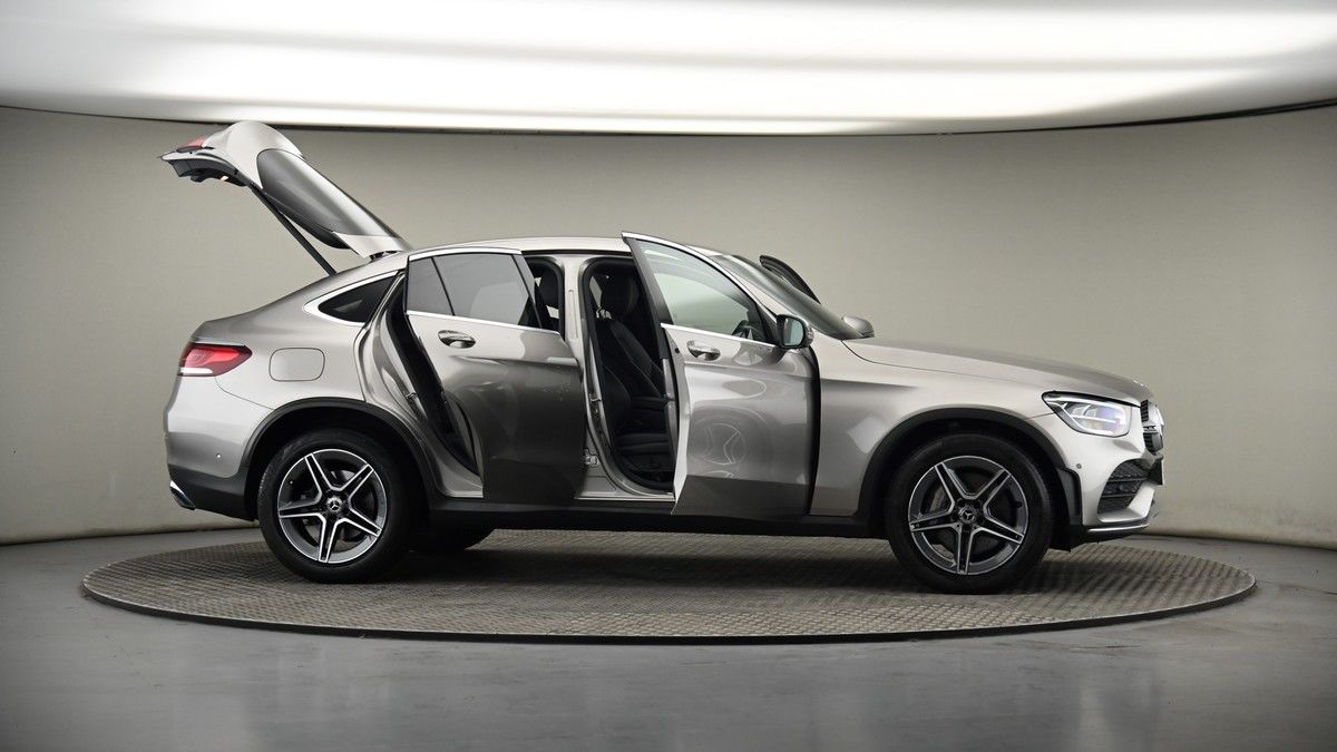 More views of Mercedes-Benz GLC