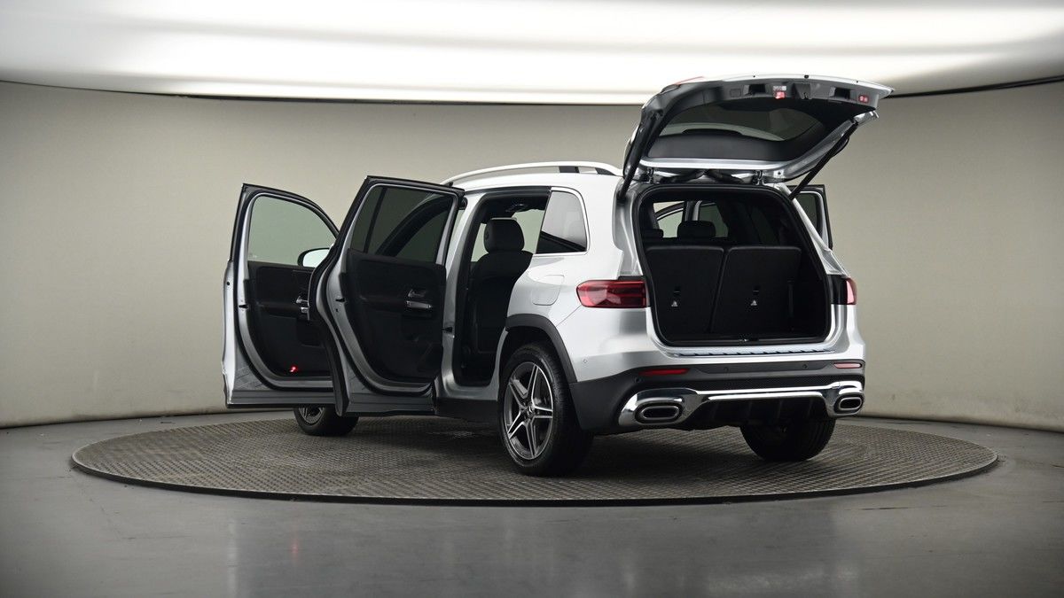 Mercedes-Benz GLB Image 7