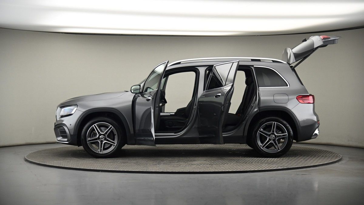 More views of Mercedes-Benz GLB