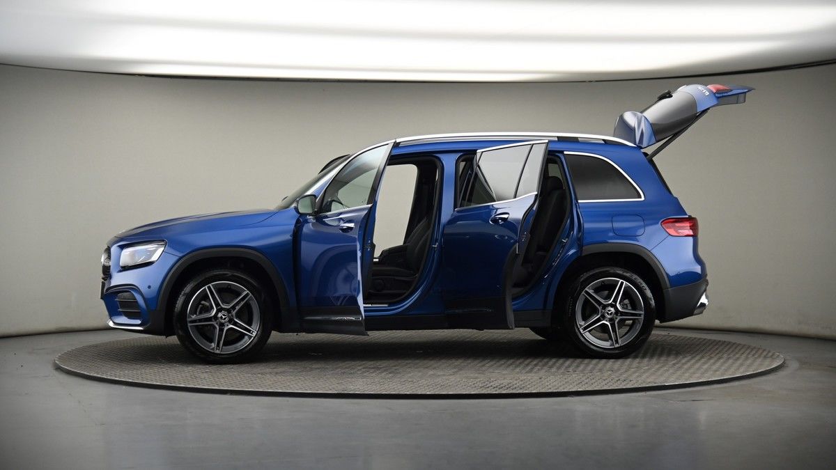 More views of Mercedes-Benz GLB