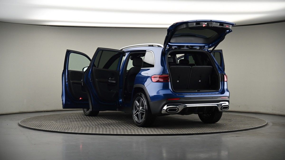 Mercedes-Benz GLB Image 8