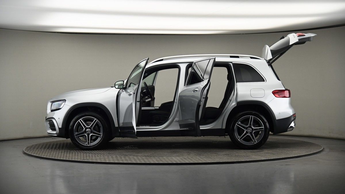 More views of Mercedes-Benz GLB