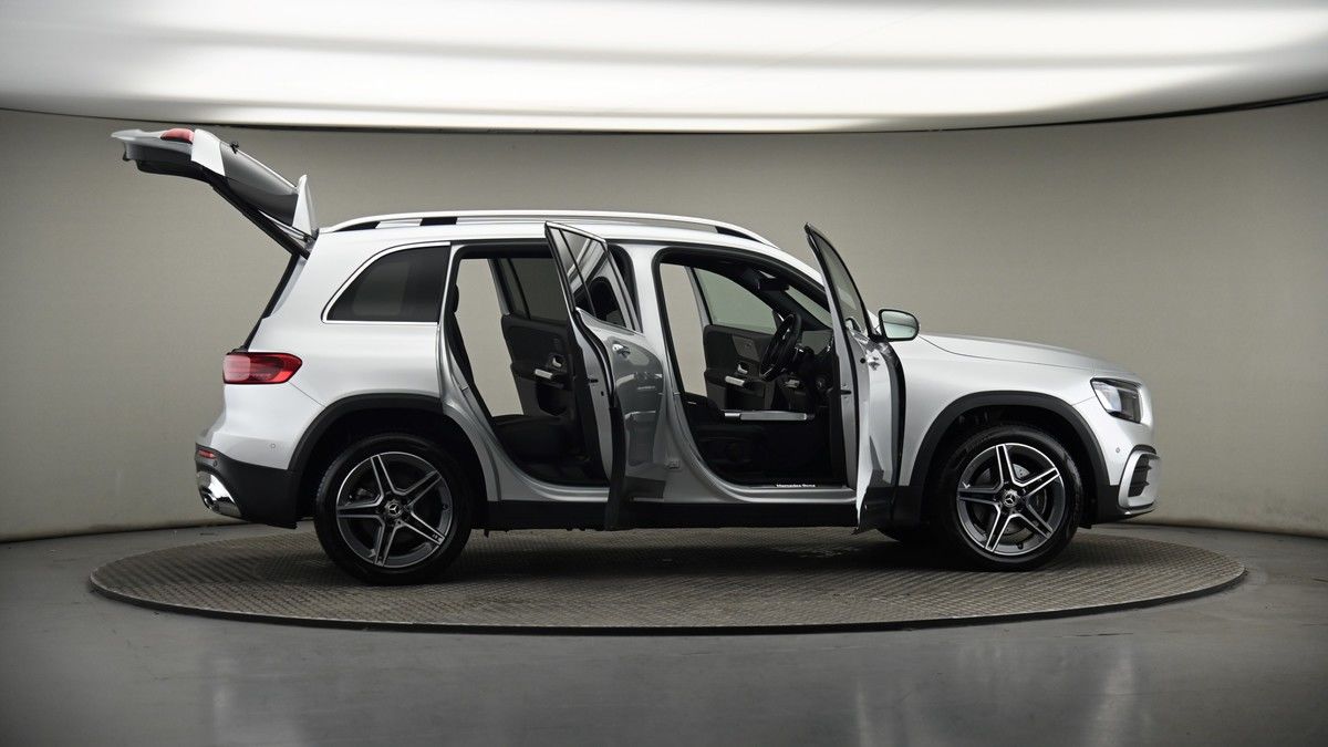 More views of Mercedes-Benz GLB