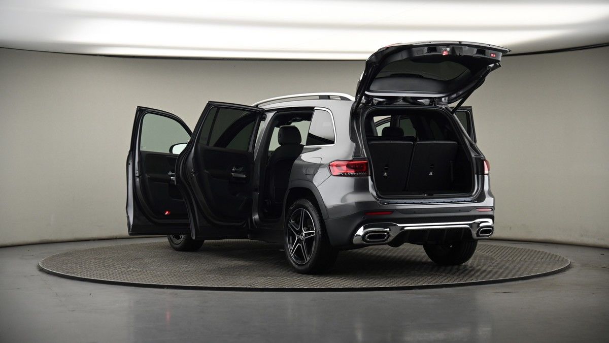 Mercedes-Benz GLB Image 7