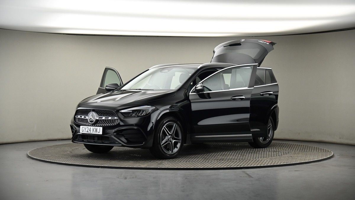 More views of Mercedes-Benz GLA