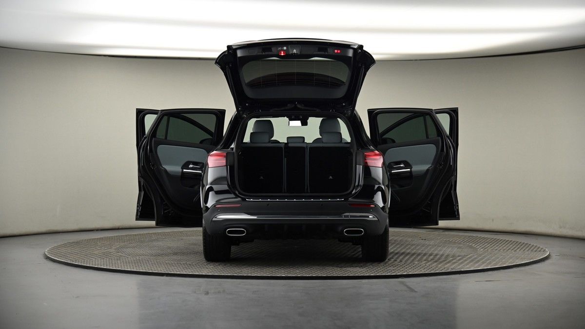 More views of Mercedes-Benz GLA