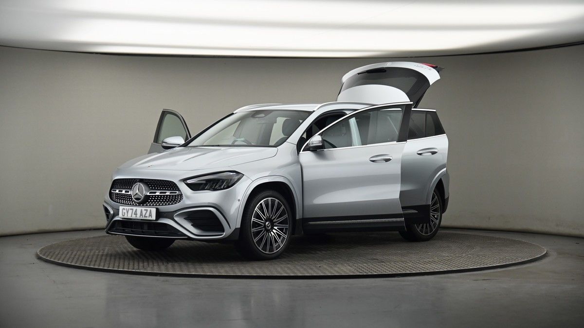 More views of Mercedes-Benz GLA