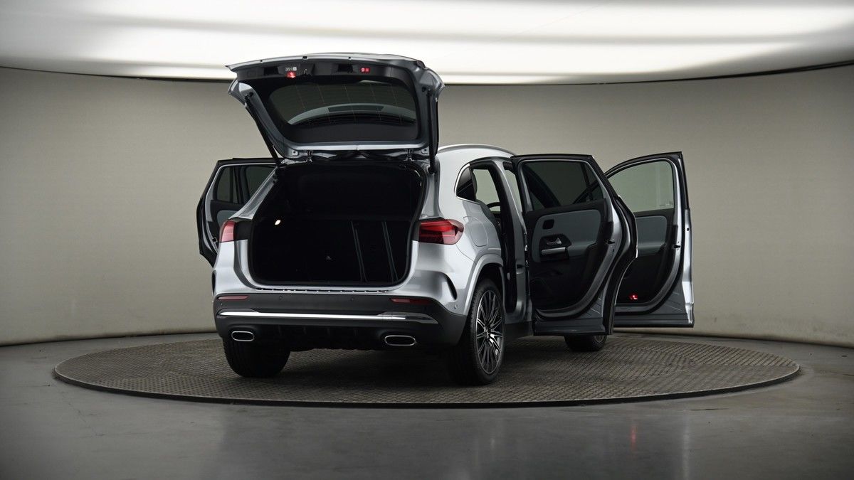 More views of Mercedes-Benz GLA