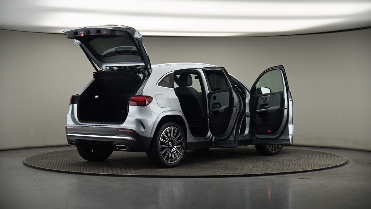 More views of Mercedes-Benz GLA