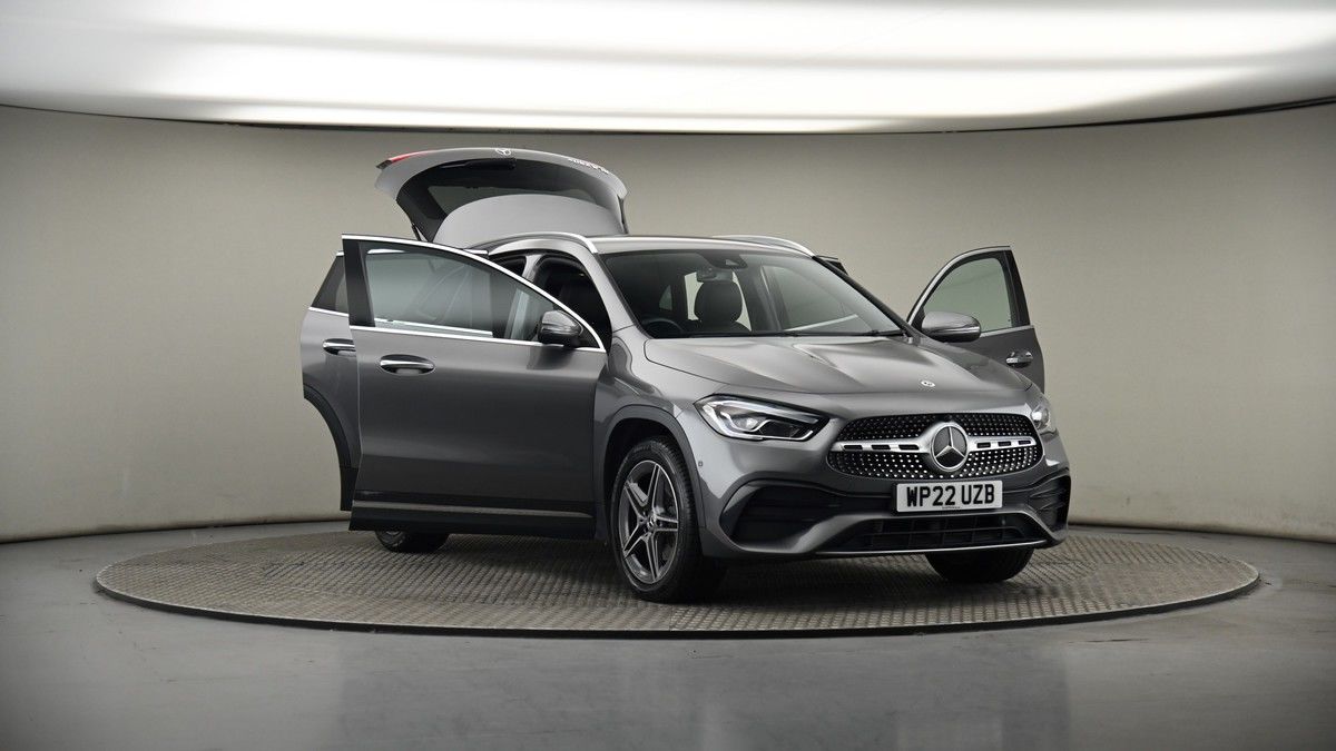 More views of Mercedes-Benz GLA