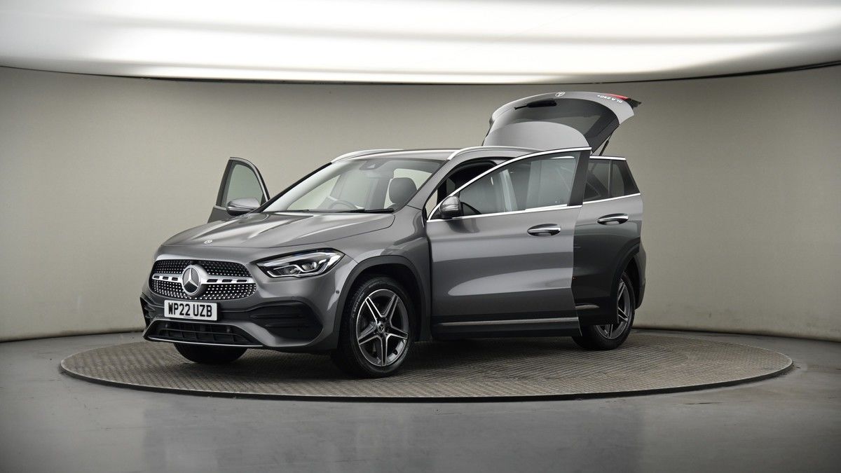 More views of Mercedes-Benz GLA