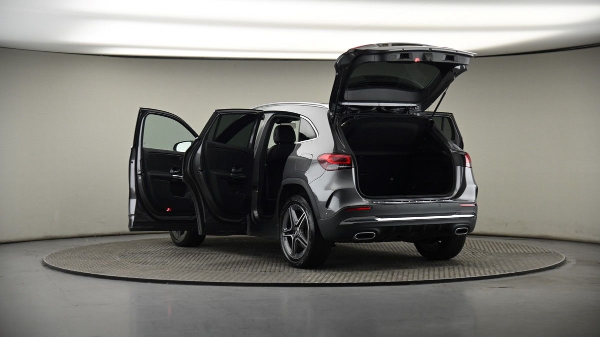 Mercedes-Benz GLA Image 7