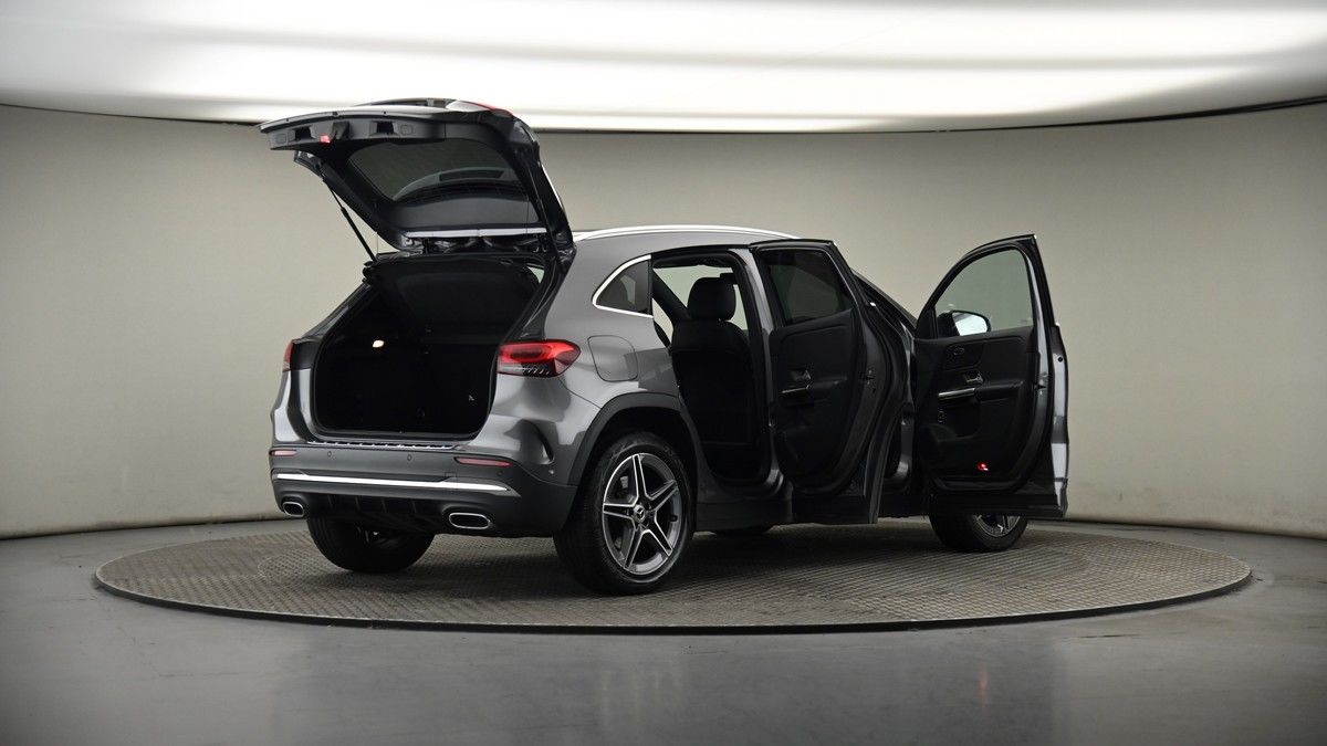 More views of Mercedes-Benz GLA