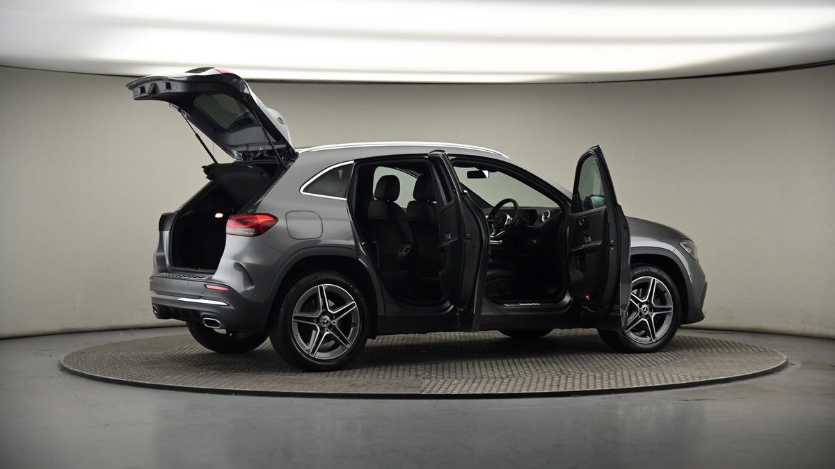 More views of Mercedes-Benz GLA